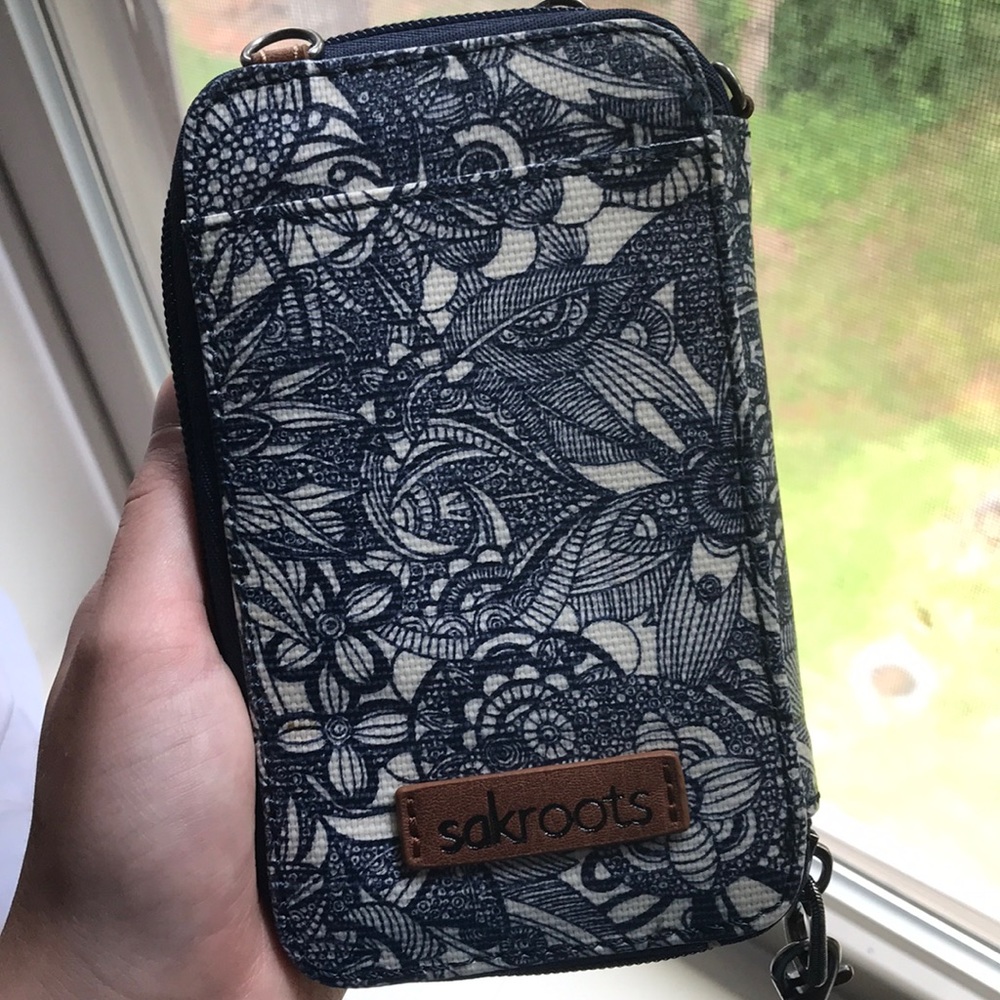 New Sakroots wristlet wallet
